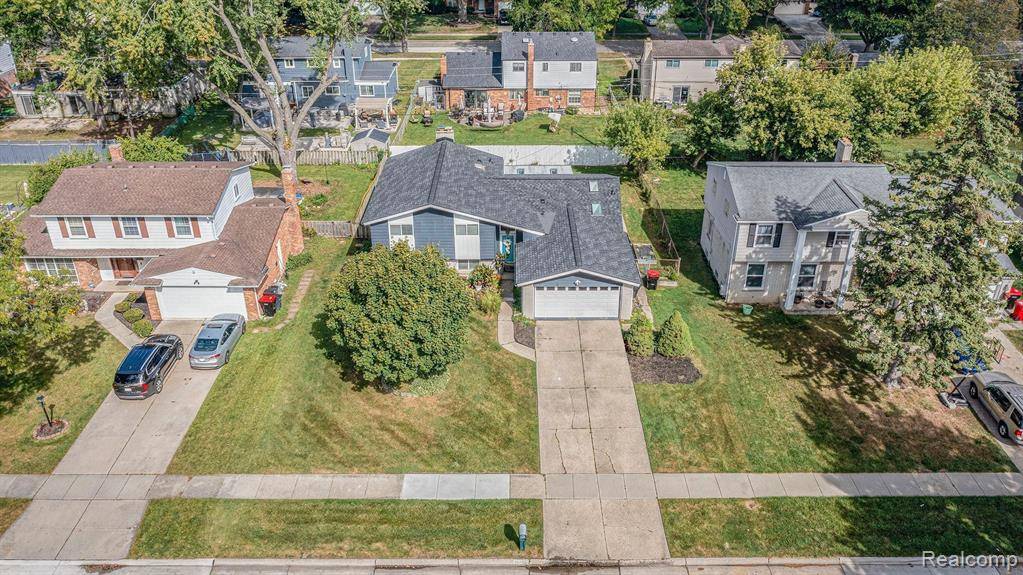 Southfield, MI 48076,21760 GLENMORRA Street
