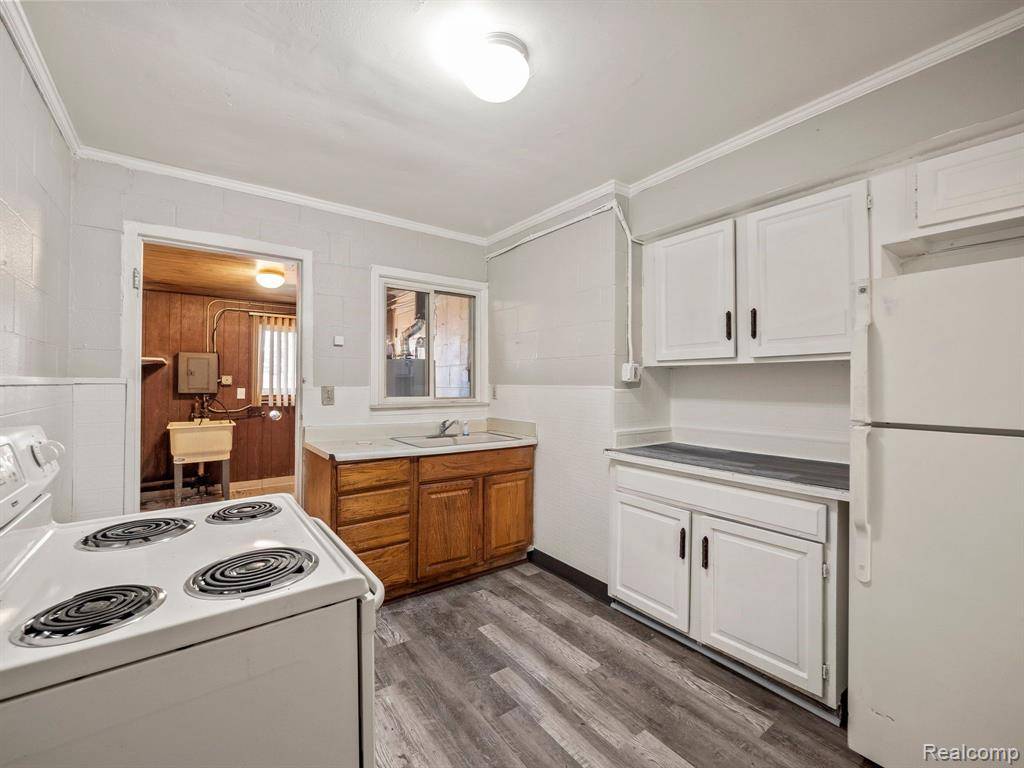 Warren, MI 48091,6819 FORD Avenue