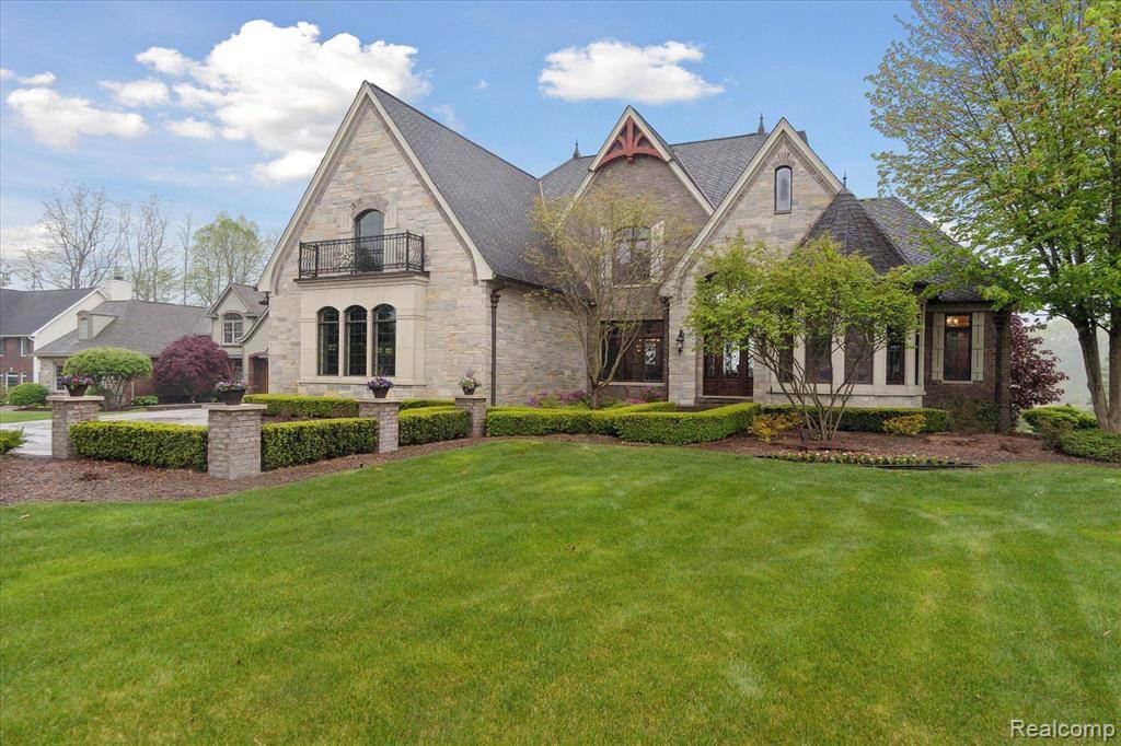 Genoa Twp, MI 48843,3158 ASPEN RIDGE Court