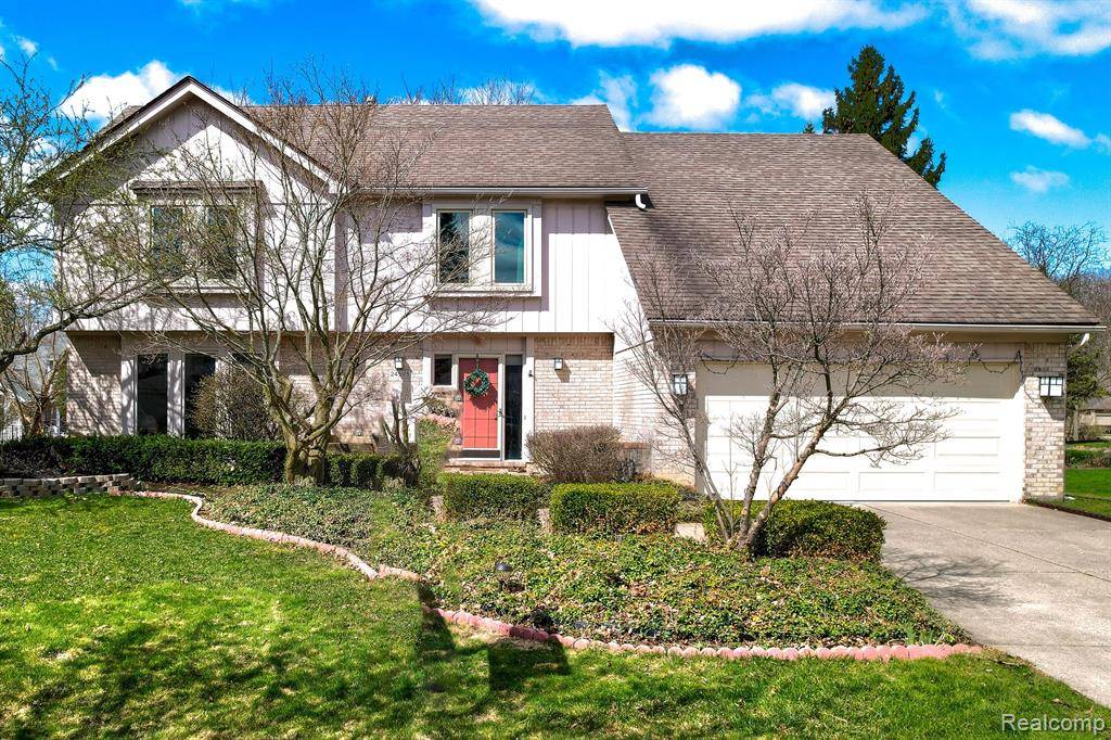 Novi, MI 48374,24593 REDWING Drive