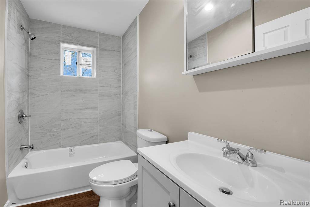 Oak Park, MI 48237,12751 ROSEMARY Boulevard