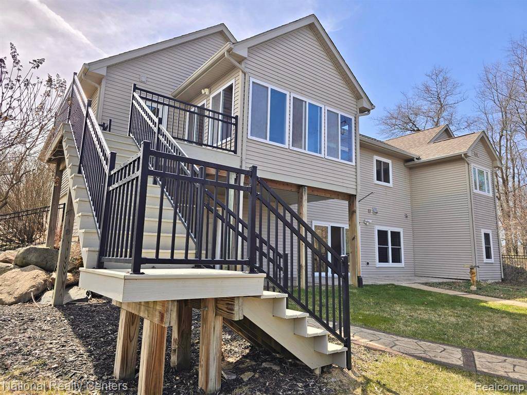 Milford Twp, MI 48380,1664 S CREEK Drive