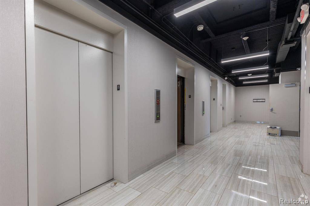 Warren, MI 48093,30500 VAN DYKE  Avenue 3050 2ND FLOOR
