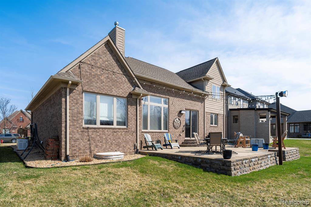 Shelby Twp, MI 48316,54623 LAWSON CREEK Drive