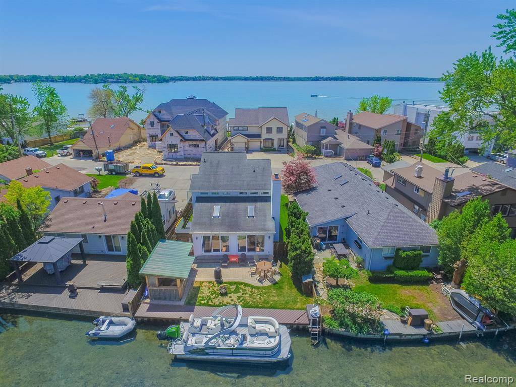 Waterford Twp, MI 48328,1411 RIVONA Drive