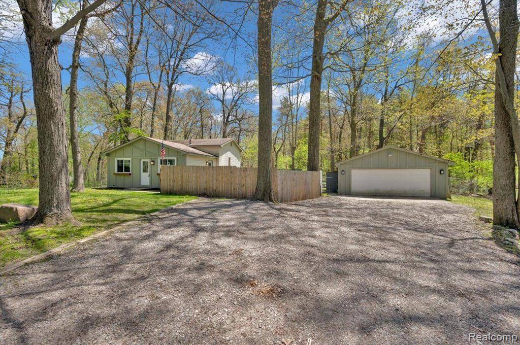 Independence Twp, MI 48348,4965 CRESTVIEW Drive