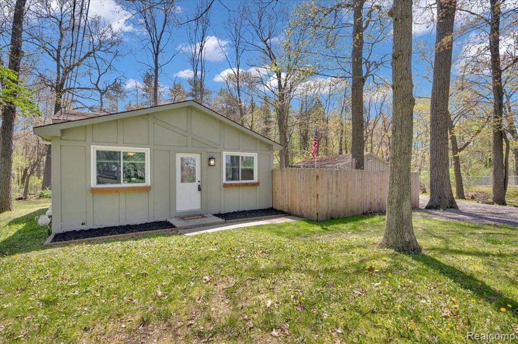 Independence Twp, MI 48348,4965 CRESTVIEW Drive