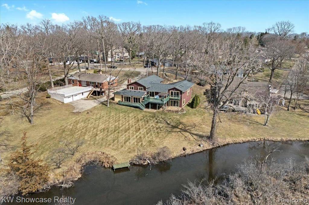 West Bloomfield Twp, MI 48324,2745 LARI Court