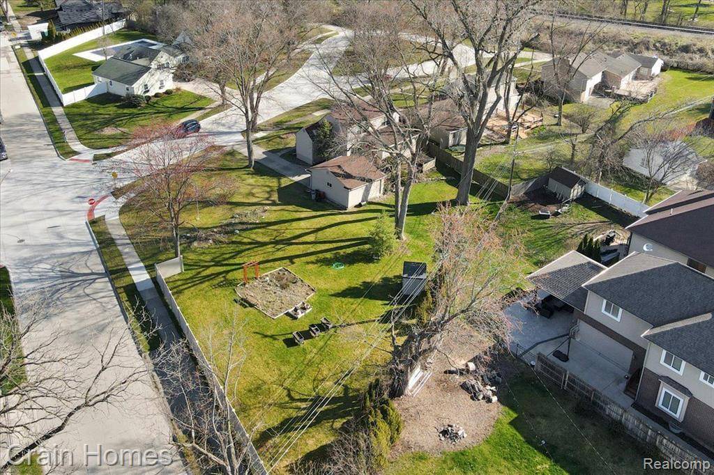 Royal Oak, MI 48067,1231 WOODSBORO Drive
