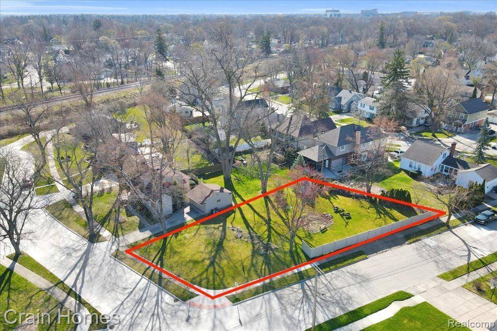 Royal Oak, MI 48067,1231 WOODSBORO Drive