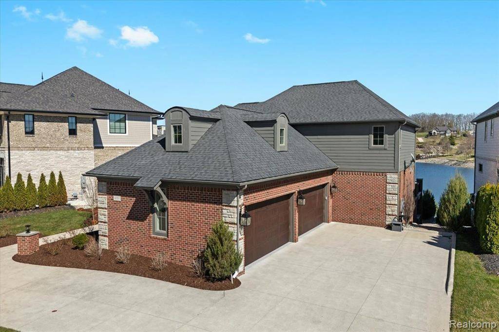 Green Oak Twp, MI 48178,8353 PIER POINT Court