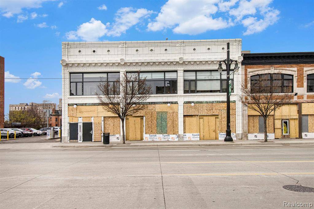 Detroit, MI 48201,3139 Woodward Avenue 6