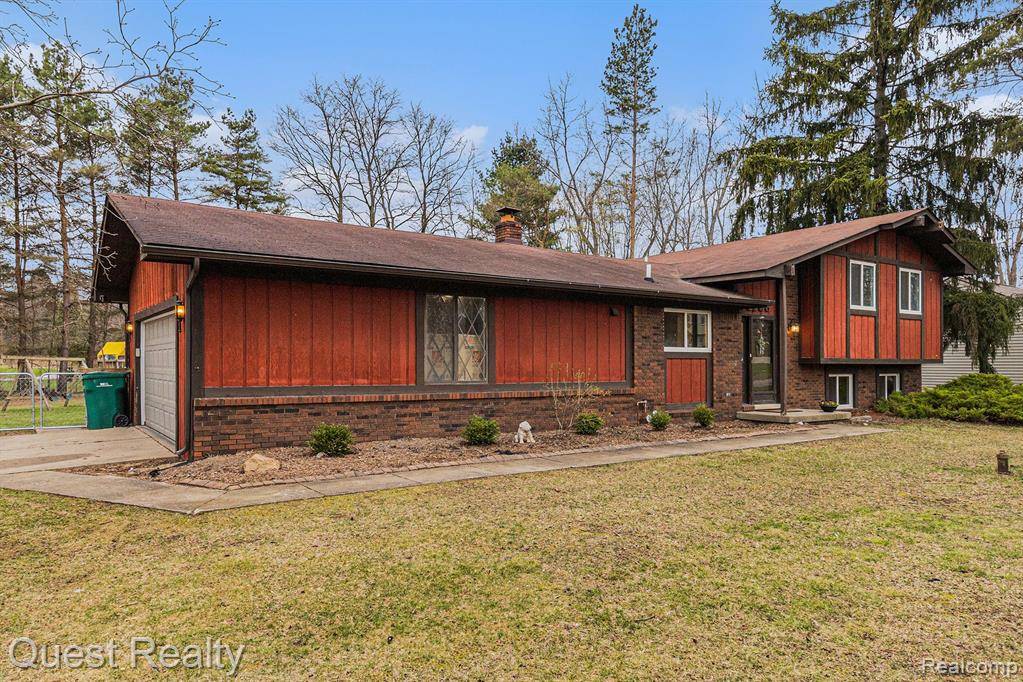 Brandon Twp, MI 48462,1780 DUNWOODIE Street
