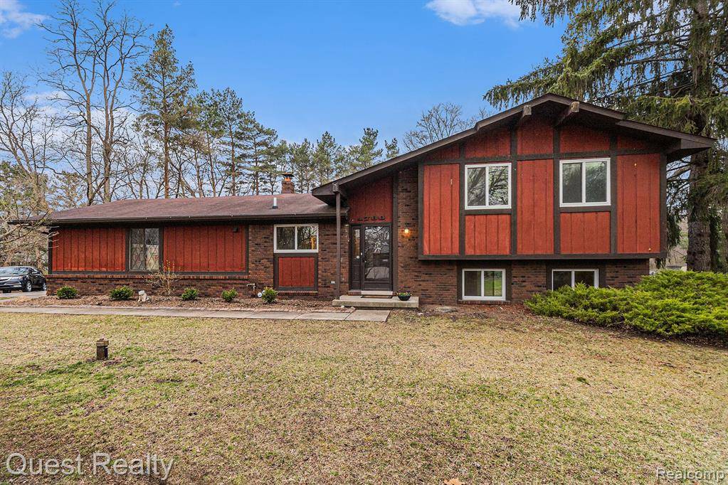 Brandon Twp, MI 48462,1780 DUNWOODIE Street