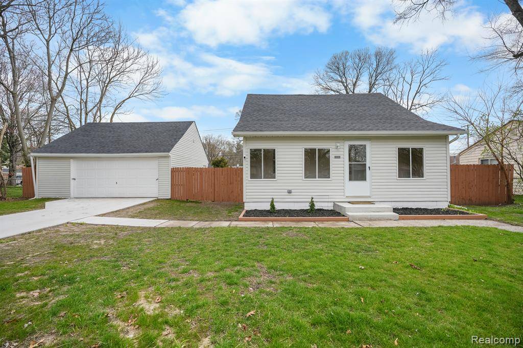 Southfield, MI 48033,21204 NEGAUNEE Street