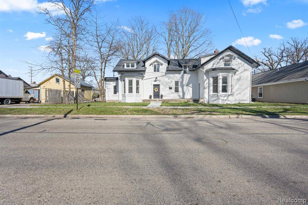 Hillsdale, MI 49242,9 S WEST Street