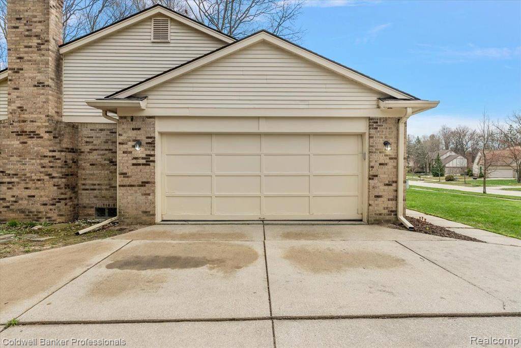 Plymouth Twp, MI 48170,49132 PLUM TREE Drive