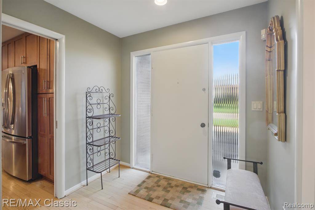 West Bloomfield Twp, MI 48323,2115 BORDEAUX Street