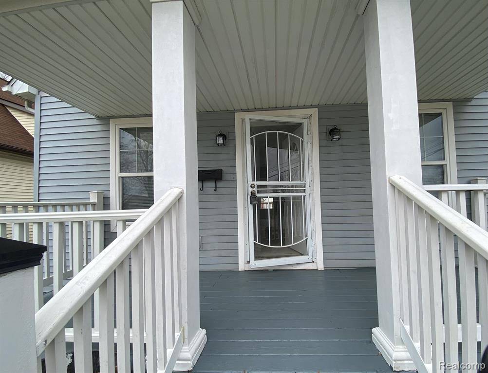 Royal Oak Twp, MI 48220,21032 WOODSIDE Avenue