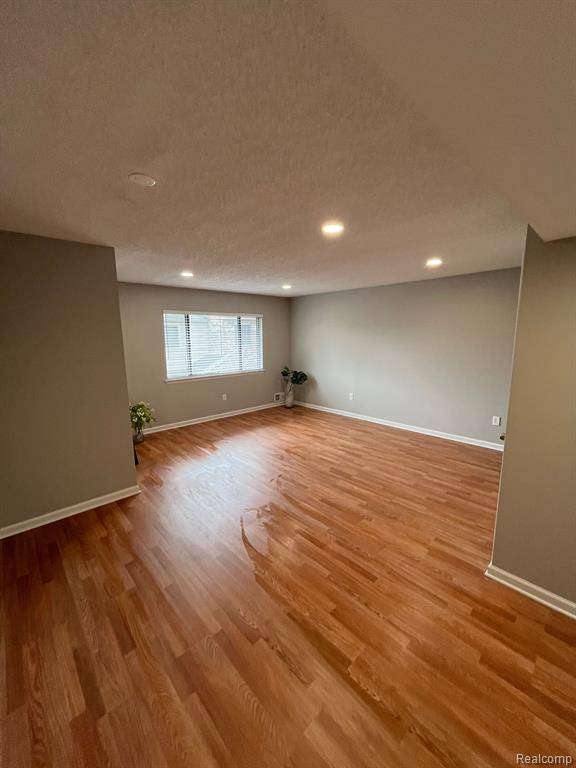 Berkley, MI 48072,2639 COLUMBIA Road 7
