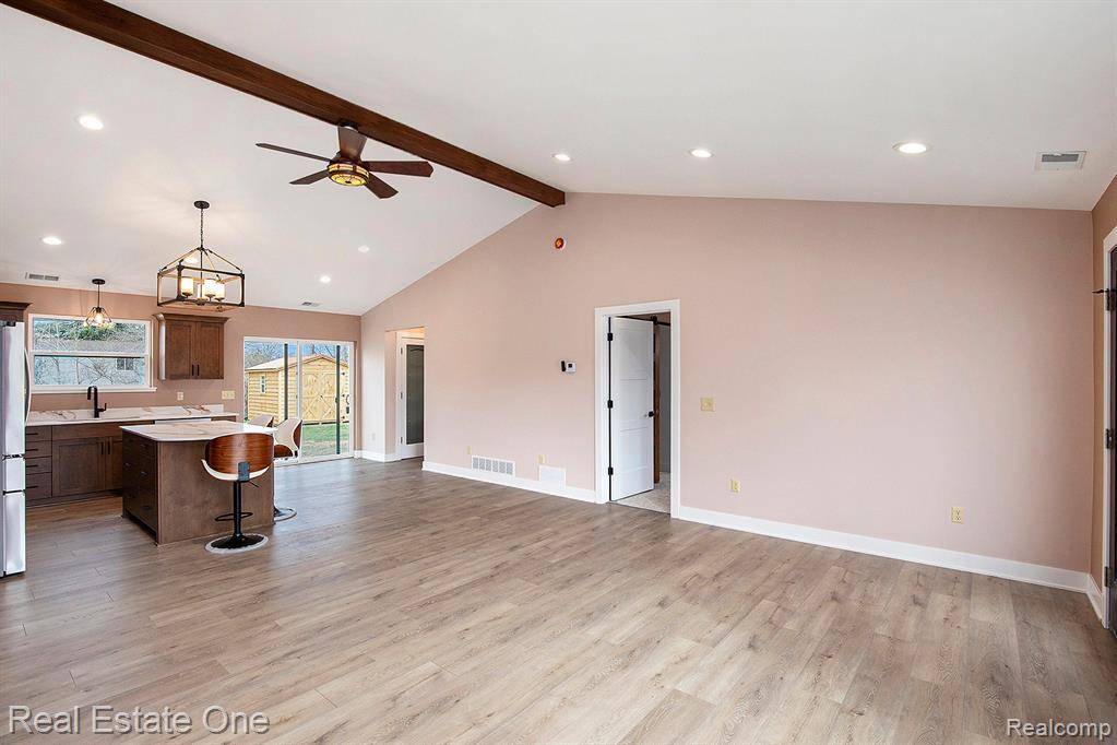 Orion Twp, MI 48362,816 VERNITA Drive