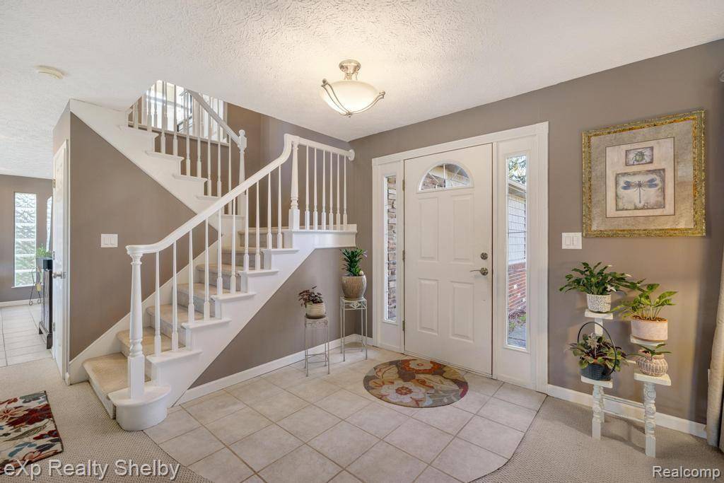 Troy, MI 48085,691 BARCLAY Drive