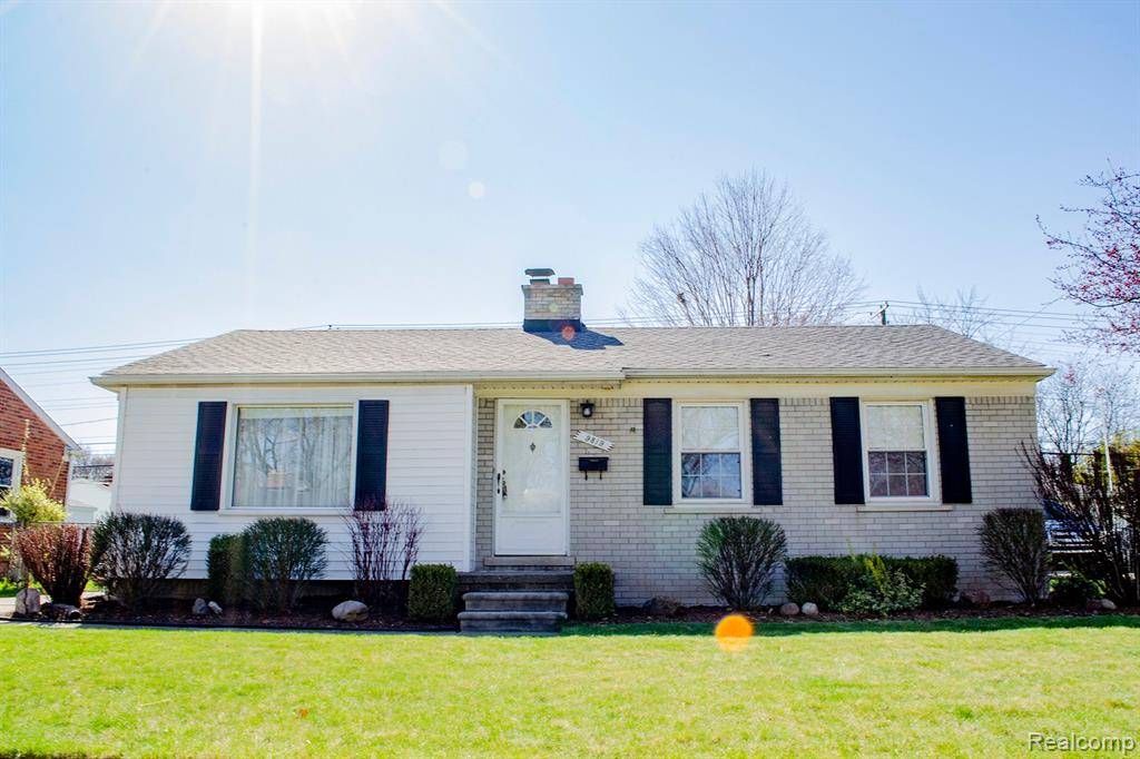 Livonia, MI 48150,9819 WESTMORE Street