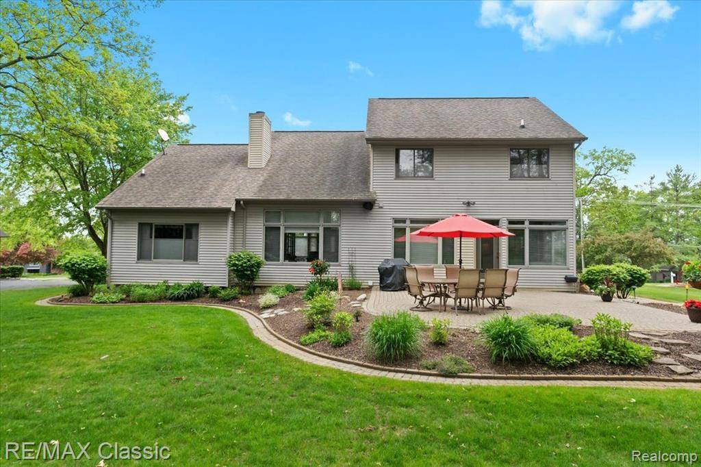 Commerce Twp, MI 48382,4435 DRIFTWOOD Drive