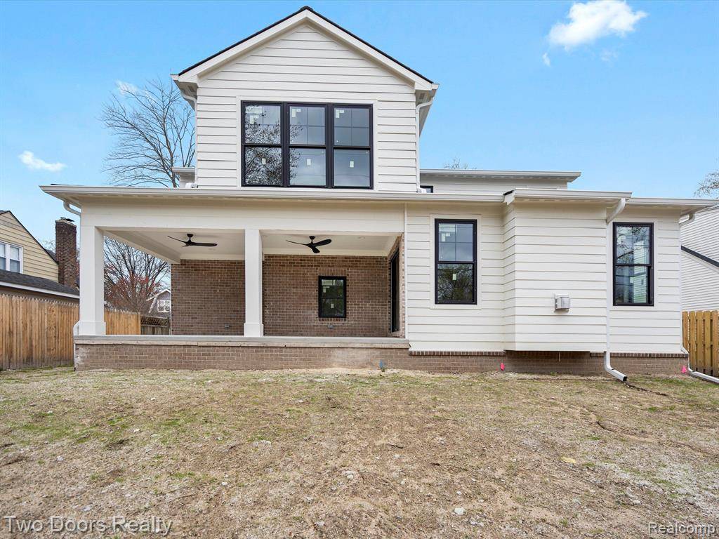 Royal Oak, MI 48067,820 OAKRIDGE Avenue