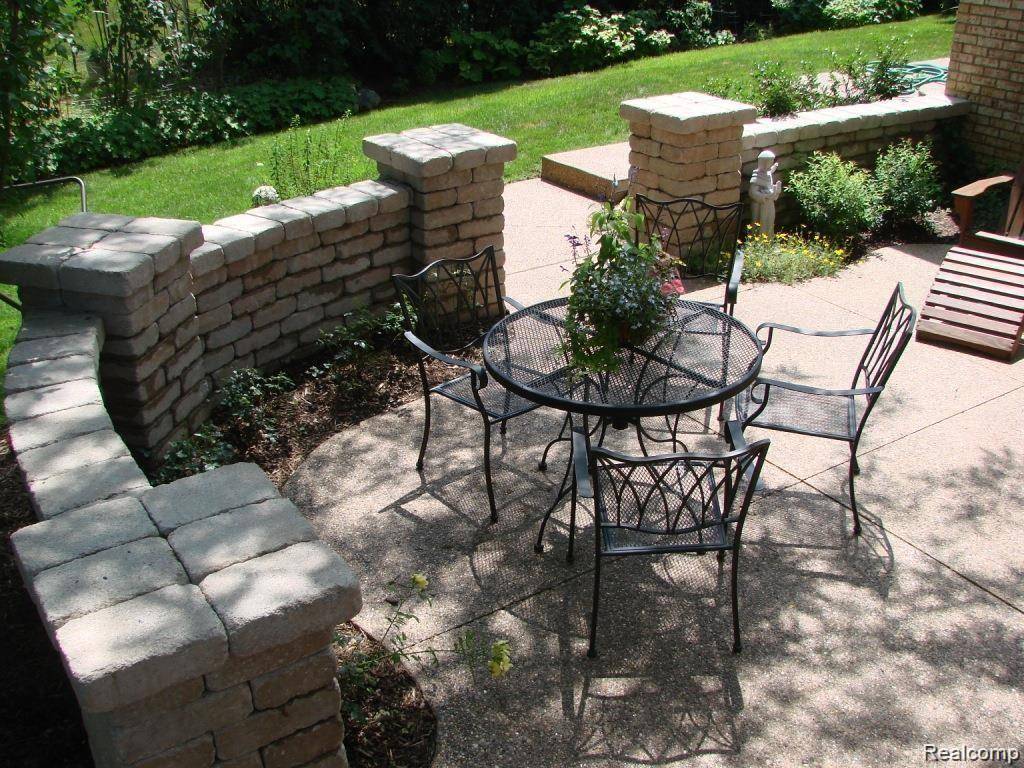 Rochester Hills, MI 48309,2701 STEAMBOAT SPRINGS Drive