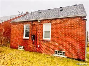 Eastpointe, MI 48021,15162 SPRENGER Avenue