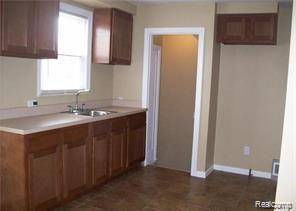 Eastpointe, MI 48021,15162 SPRENGER Avenue