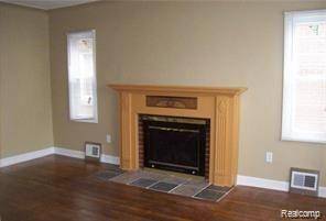 Eastpointe, MI 48021,15162 SPRENGER Avenue