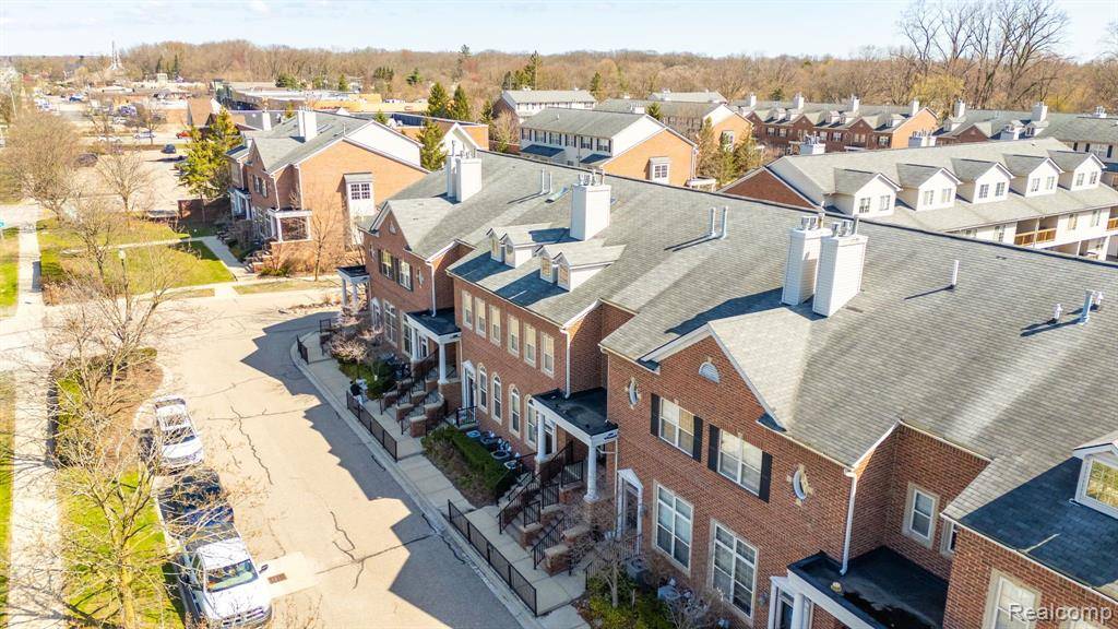 Livonia, MI 48154,16822 FARMINGTON Road