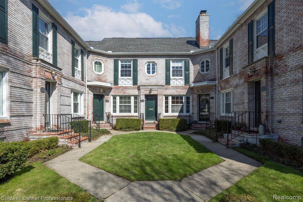 Grosse Pointe, MI 48230,43 CRANFORD Lane