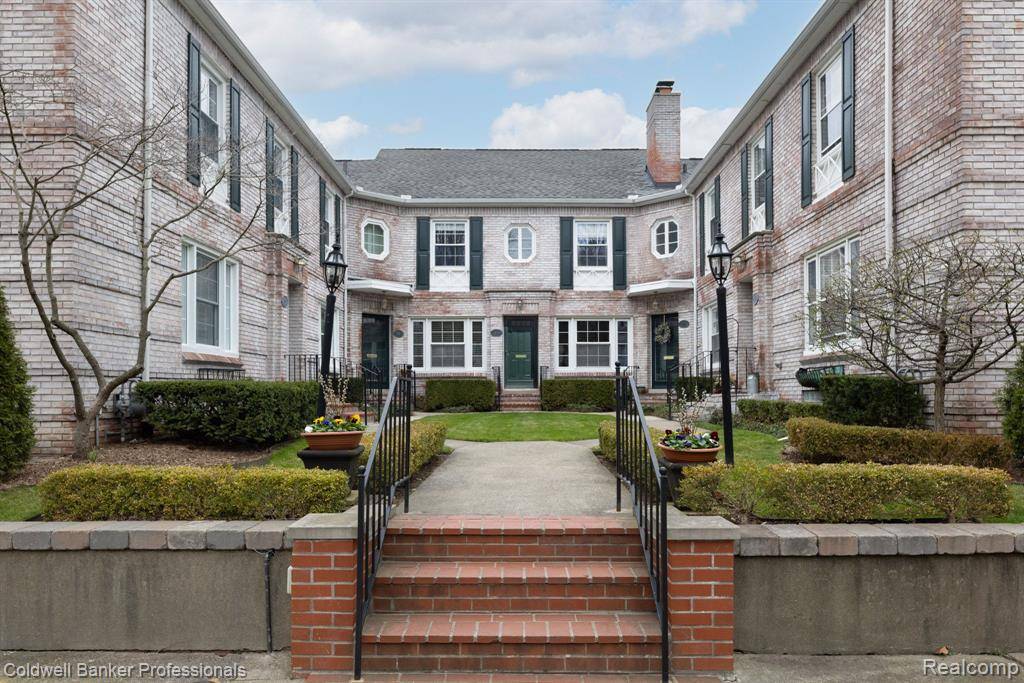 Grosse Pointe, MI 48230,43 CRANFORD Lane