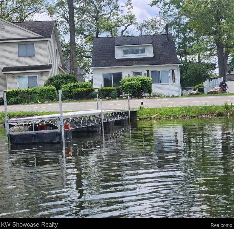 Commerce Twp, MI 48382,8665 Cooley Lake Road