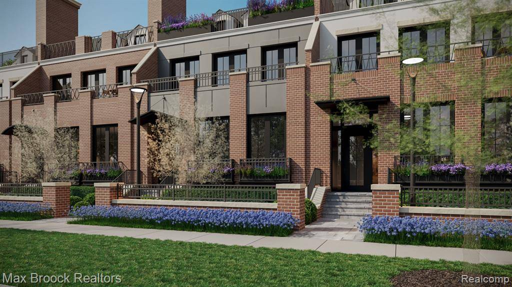 Birmingham, MI 48009,245 TOWNSEND Street Unit 4