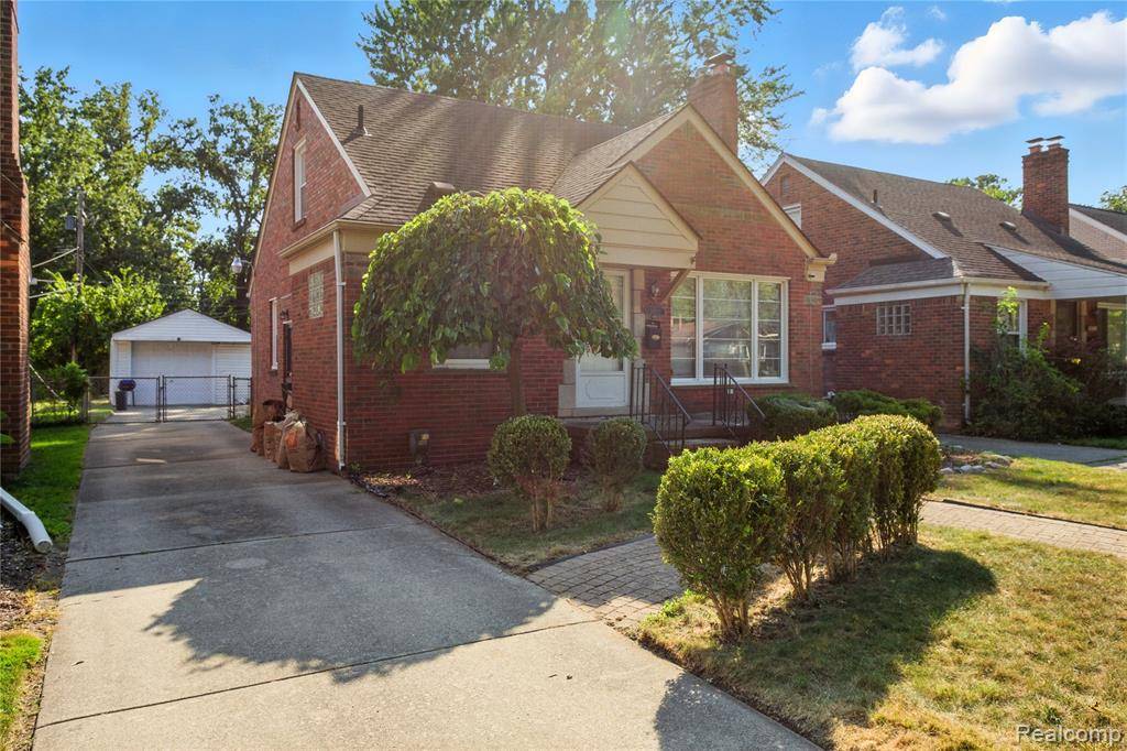 Harper Woods, MI 48225,20522 Woodmont Street