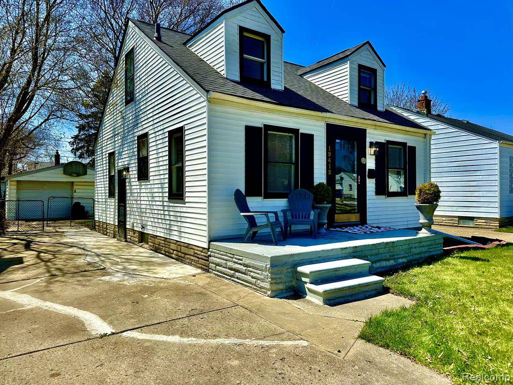 Harper Woods, MI 48225,19412 KENOSHA Street