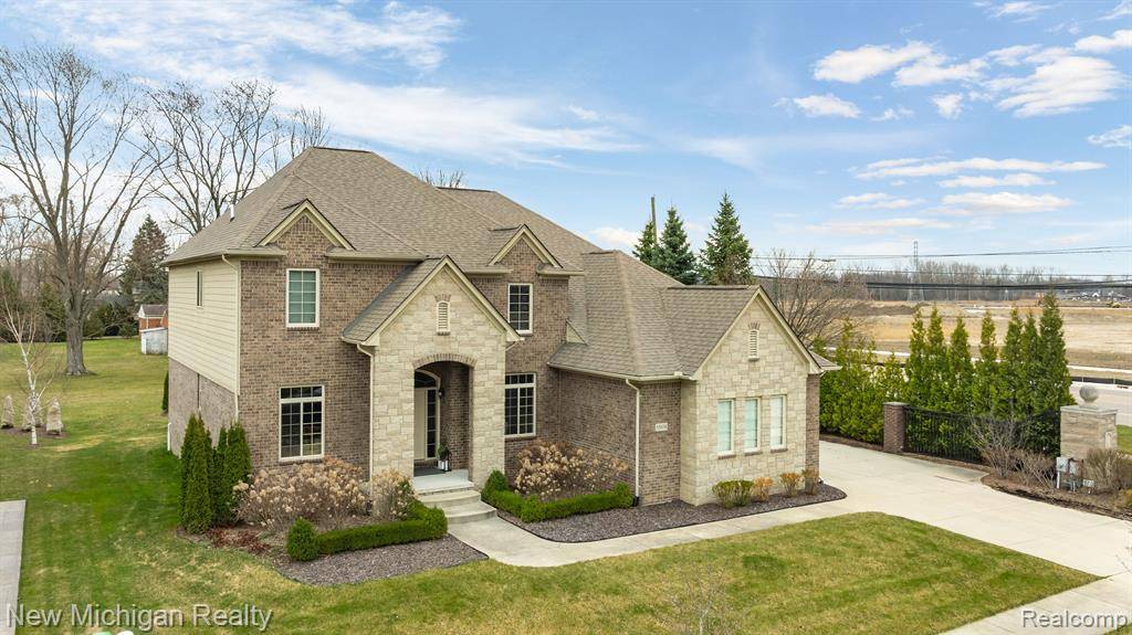 Shelby Twp, MI 48316,55038 TIMBERS EDGE Drive