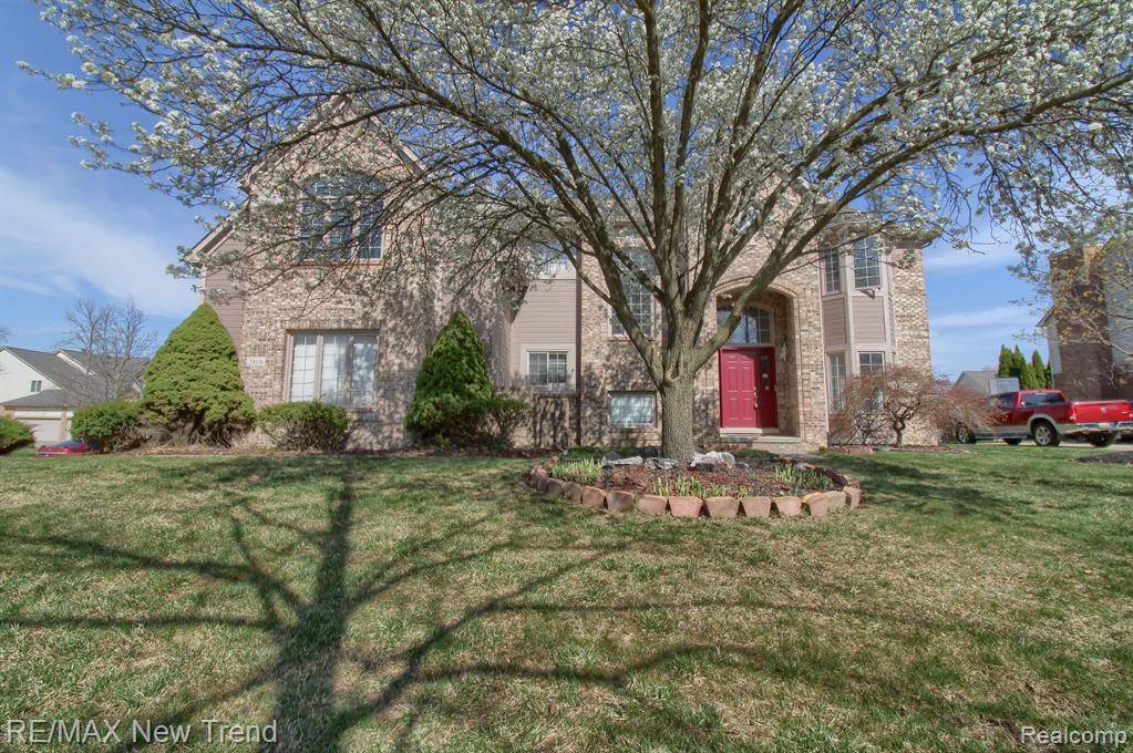 Novi, MI 48374,24116 WINDRIDGE Lane