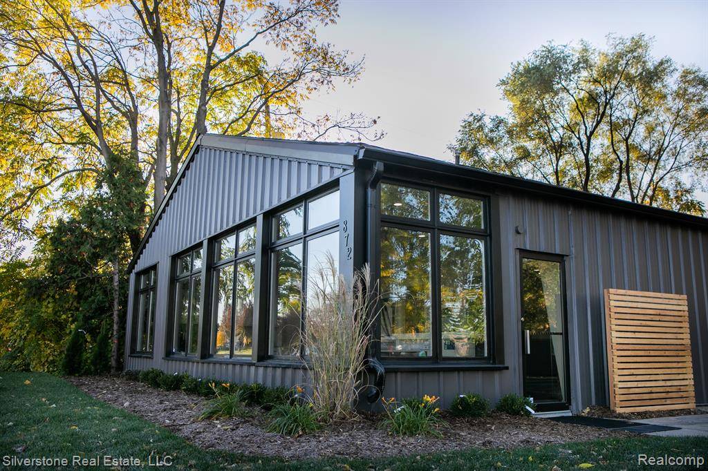 Rochester Hills, MI 48307,872 E AUBURN Road