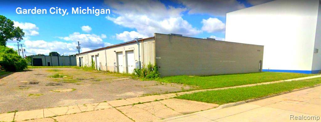 Garden City, MI 48135,32841 PARKLANE Street