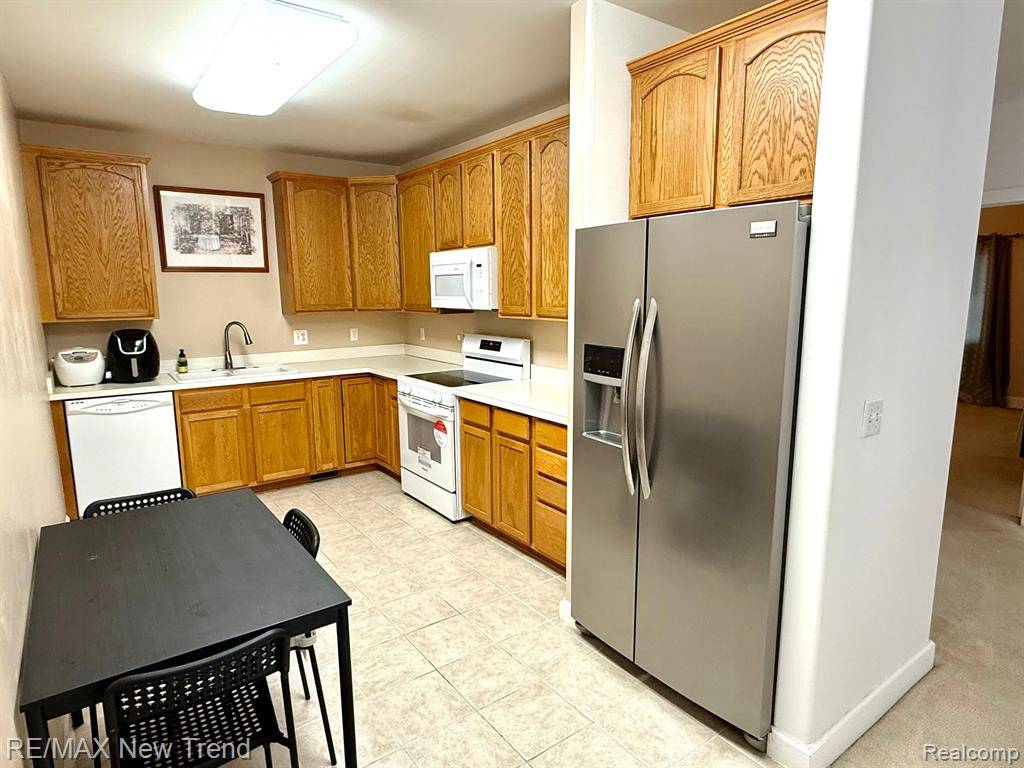 Novi, MI 48377,28468 TRACI Trail