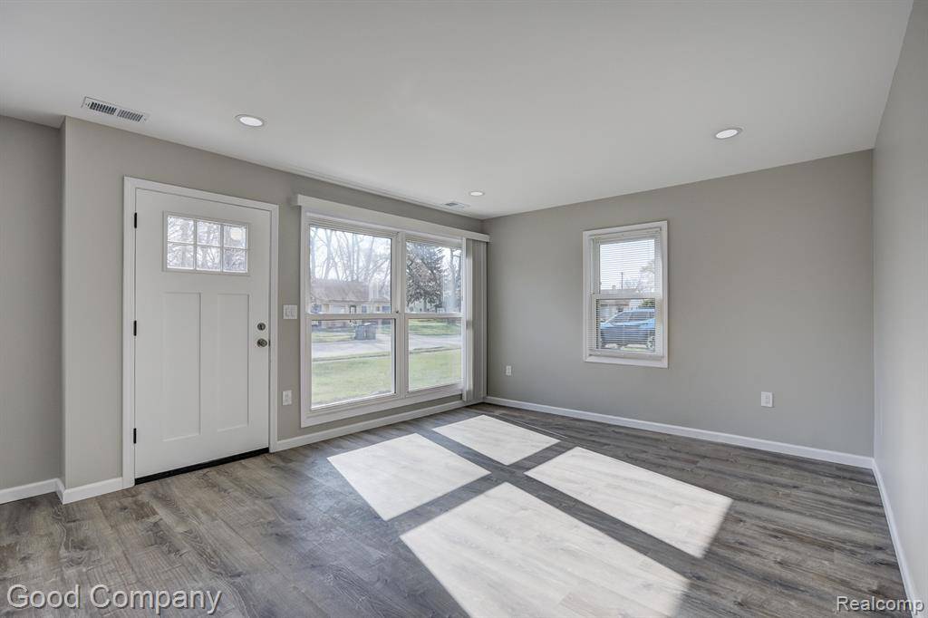 Oak Park, MI 48237,22111 CONDON Street