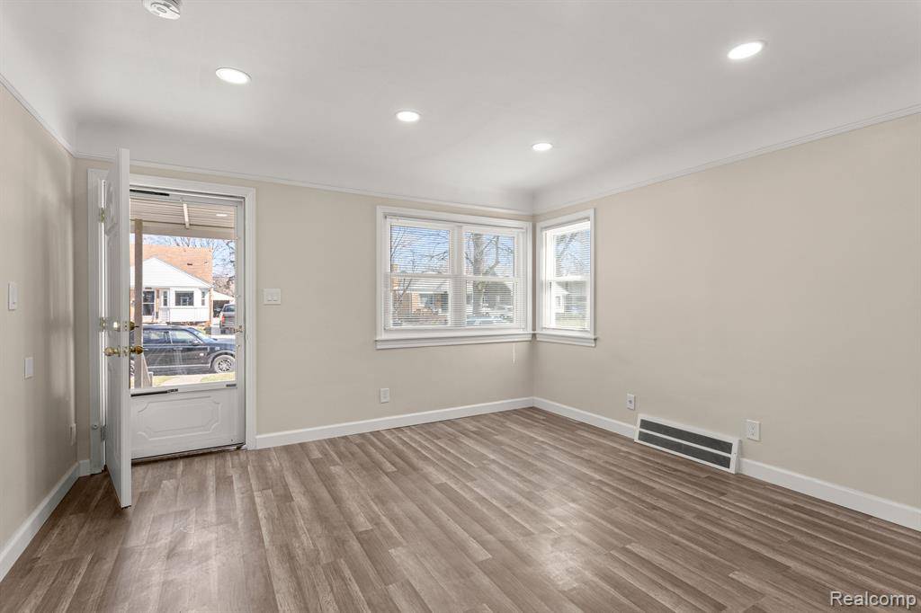 Allen Park, MI 48101,14601 JONAS Avenue