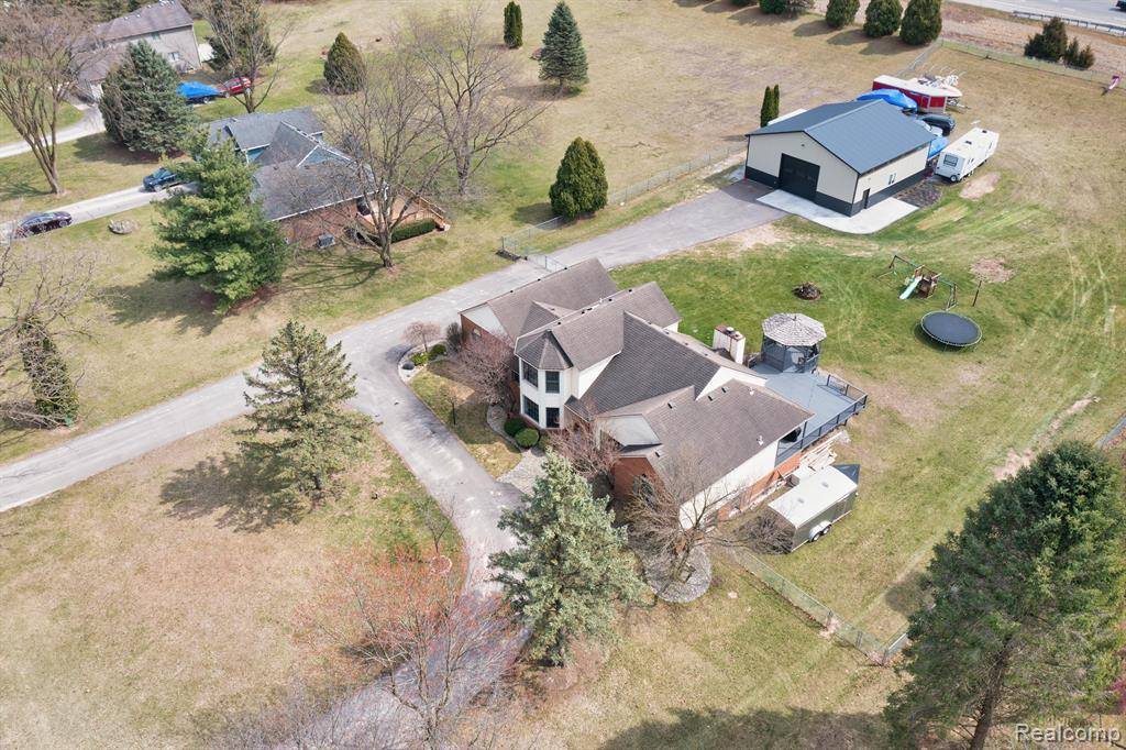 Brighton Twp, MI 48114,11836 LARKINS Road