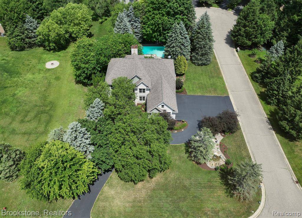 Independence Twp, MI 48348,9043 MORNING MIST Drive