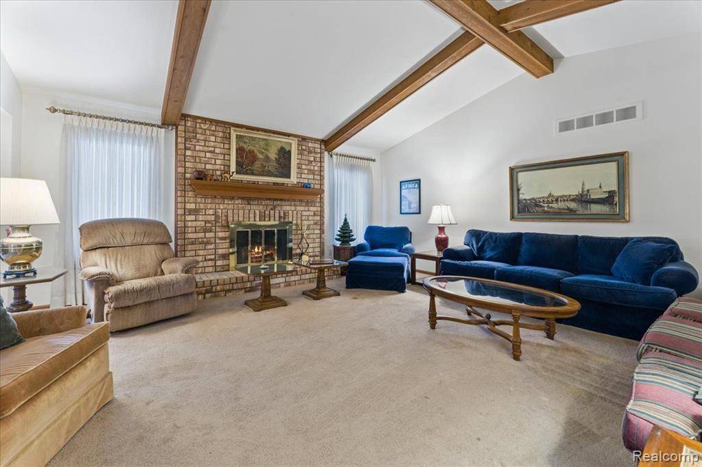 Clinton Twp, MI 48038,40643 WOODSIDE Drive